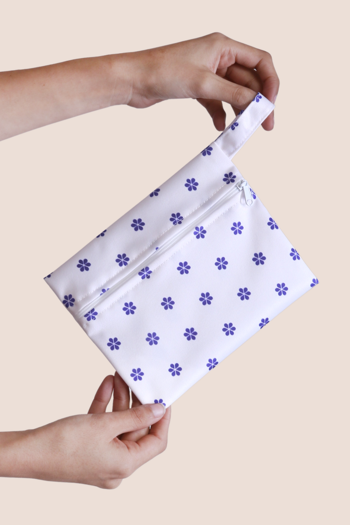 Wet_Bag_Wei_front_general